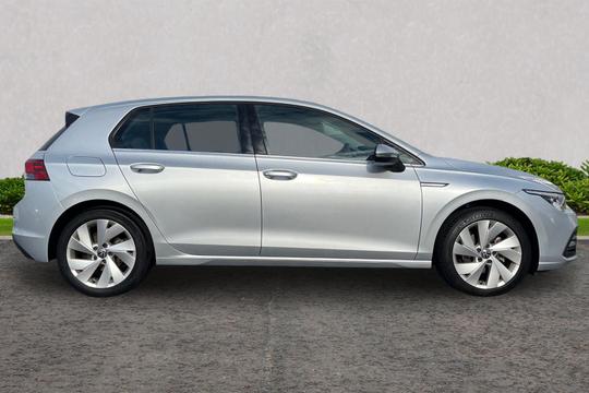 Volkswagen Golf Photo autoimg-b5e4263b4539b9c44b3ac7088a1c0ce6f0a414d2.jpg