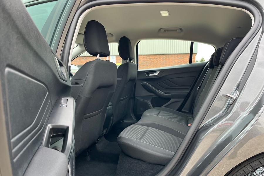Ford Focus Photo autoimg-b5e4bf1c549f3ebf2f96f9cabc7739ac2d72424c.jpg