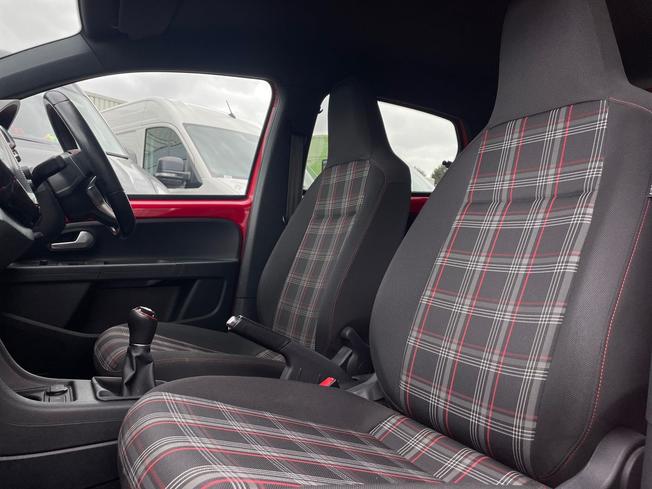 VOLKSWAGEN up! Photo 39