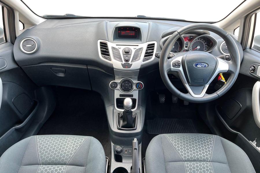 Ford Fiesta Photo autoimg-b5f2646473a9926ddfe8875f35ac5780b81fe292.jpg