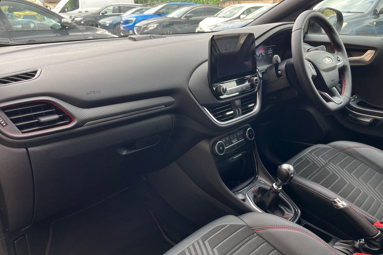 Ford PUMA Photo 17