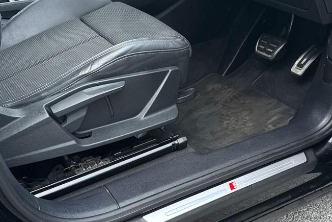 AUDI Q3 Photo 34
