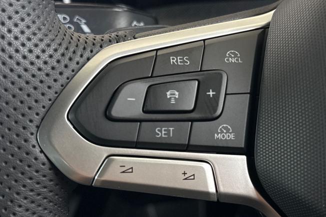 Volkswagen Golf Photo 16