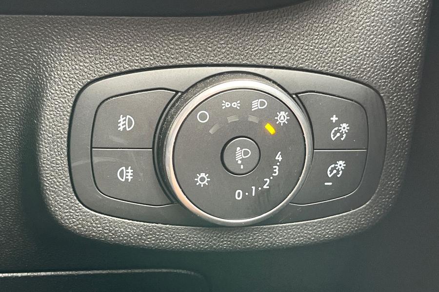 Ford Fiesta Photo autoimg-b5f85f8f604295ff83956697083bb3a03c3adeb2.jpg