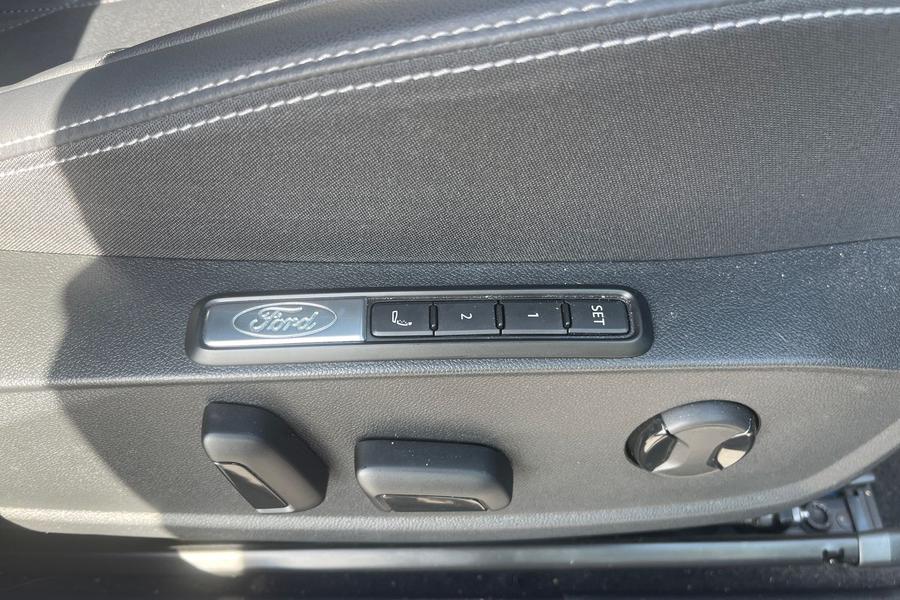 Ford Explorer Photo autoimg-b5f8d50acddba773a3b38b165e023e845767cd9e.jpg