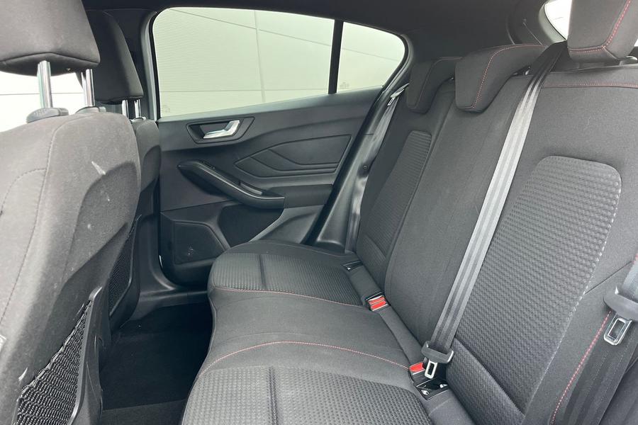 Ford FOCUS Photo autoimg-b5f95408c0868514553e8d6d1ee1303ac214988e.jpg