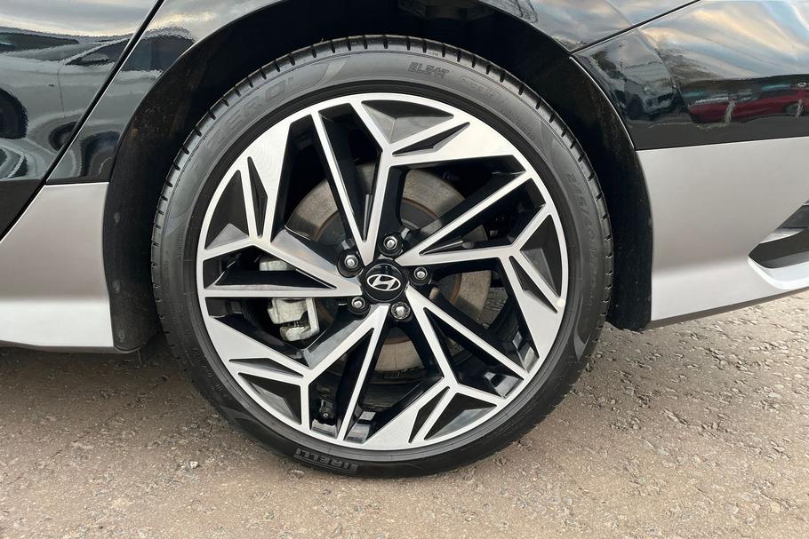 Used Hyundai IONIQ 6 8