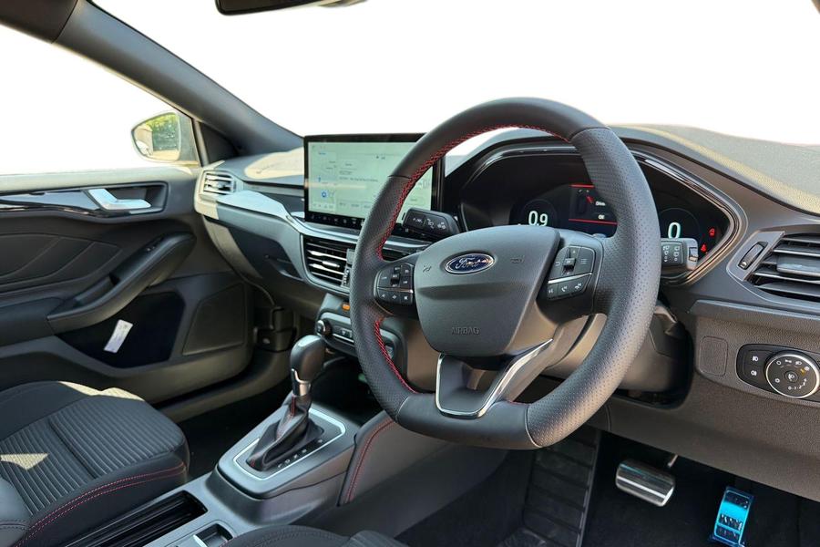 Ford Focus Photo autoimg-b5fdc9e9b94cdb98aa805fb94da03abe09abebbc.jpg