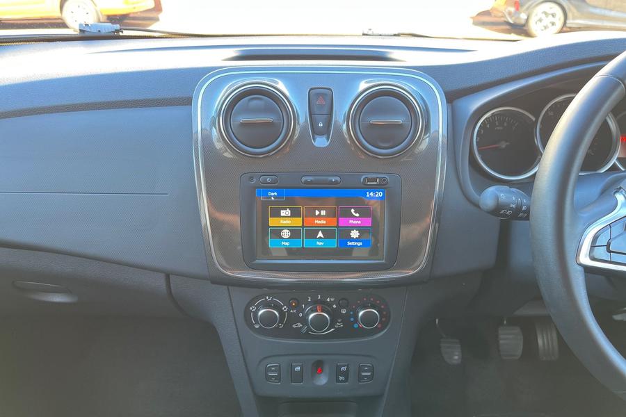 Dacia Sandero Stepway Photo autoimg-b5fef15b8587eecd6a3a07dbd96bb686562ef6b1.jpg