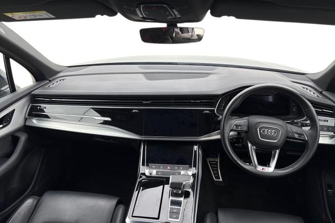 AUDI Q7 Photo 10