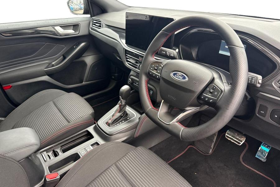 Ford FOCUS Photo autoimg-b5ff8d845a8103c110c27d737ef681e4e603a036.jpg