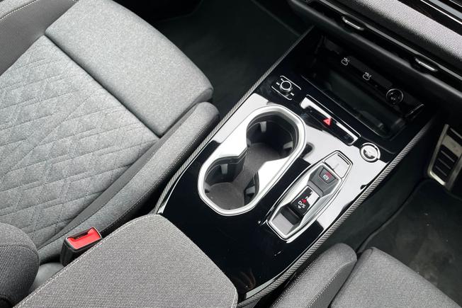 Audi A6 Saloon Photo 26