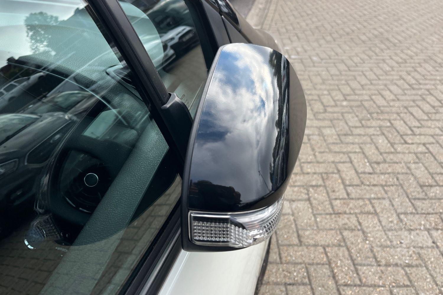 Toyota Yaris Photo 26