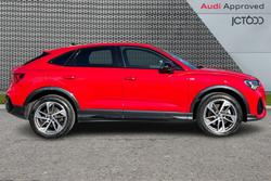 AUDI Q3 Photo 4