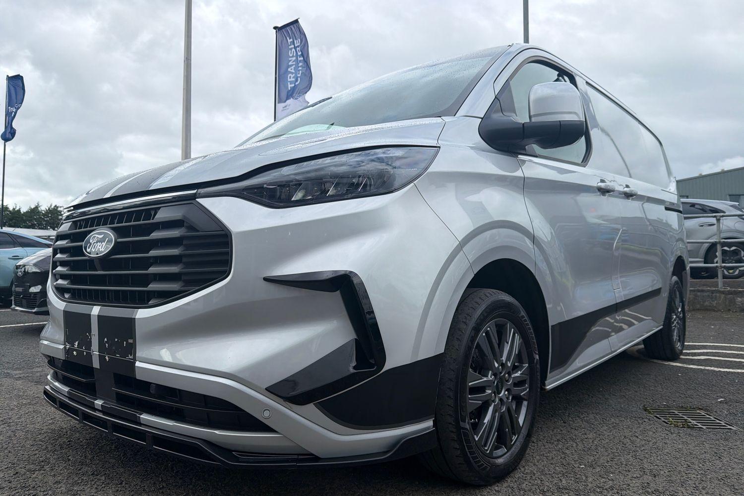 Ford TRANSIT CUSTOM Photo 18