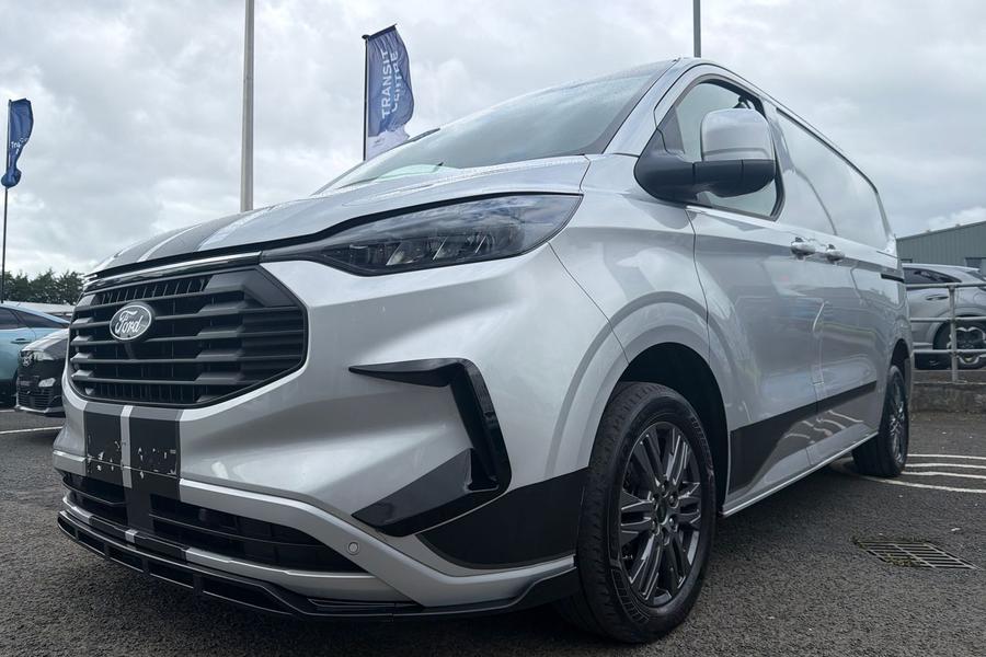 Ford TRANSIT CUSTOM Photo autoimg-b60b4cc9fd7848056422fa60ad6dced507e8a70d.jpg