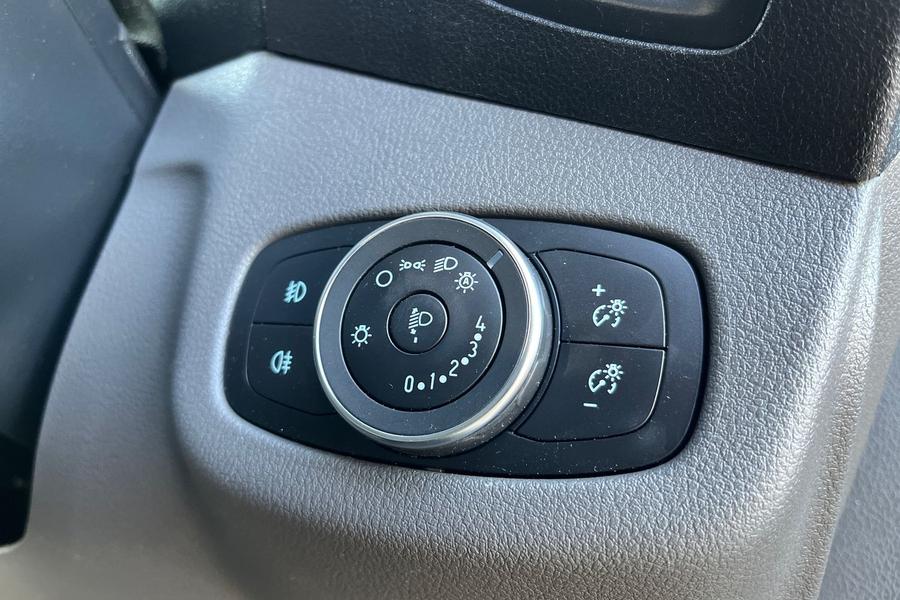 Ford TRANSIT CONNECT Photo autoimg-b60d3da35d72bb0bf10b0c3578a48e0fff115e2c.jpg