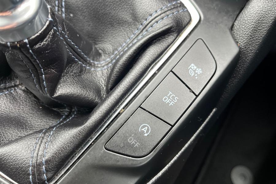 Ford FOCUS Photo autoimg-b60d886e86f81dcd3876107d5b2f68a4bc843c94.jpg