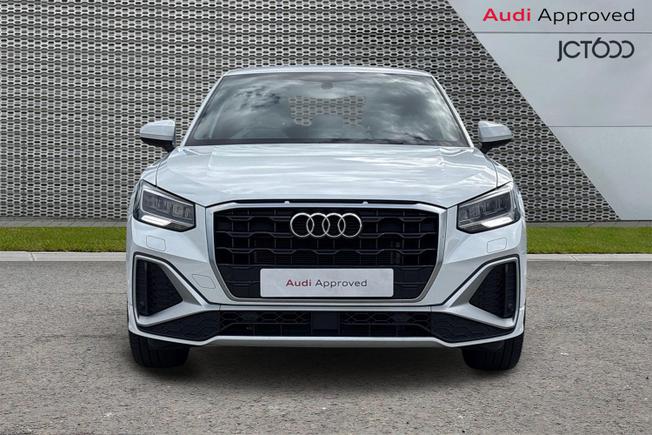 AUDI Q2 Photo 8