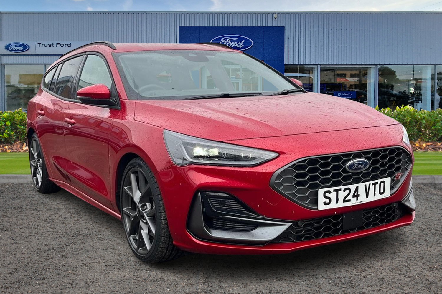 Ford FOCUS Photo 0