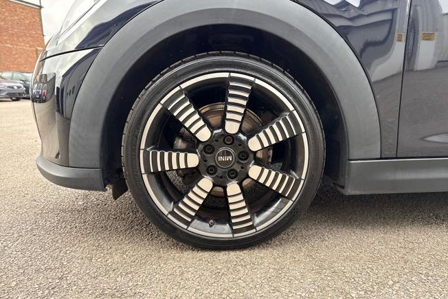 MINI Hatchback Photo 26