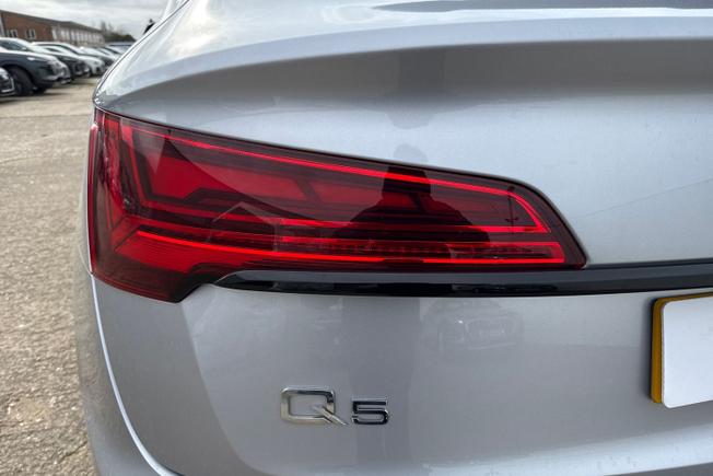 AUDI Q5 Photo 43