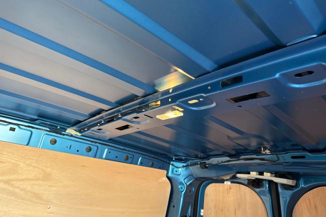 VOLKSWAGEN Caddy Photo 22