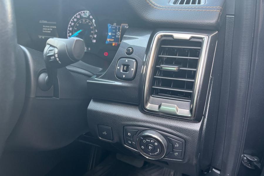 Ford RANGER Photo autoimg-b613f9745713c042b1eba9358dd9cf3d05a9d888.jpg