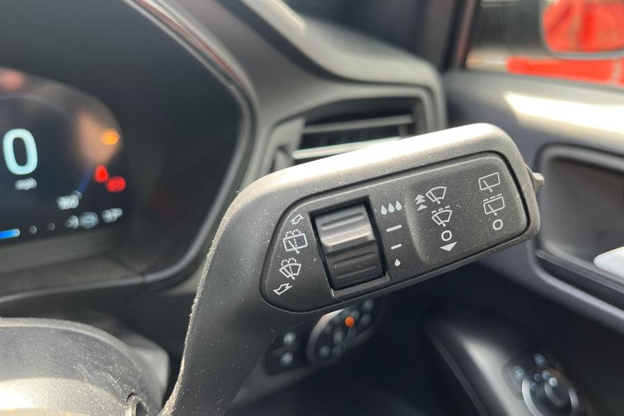 Ford Focus Photo autoimg-b614b3c1a8e1a4148fde062e17b08c8fb9969a8f.jpg