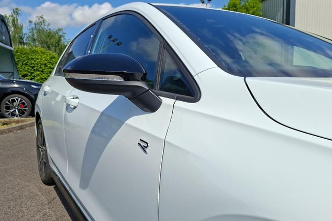 VOLKSWAGEN Golf Photo 20