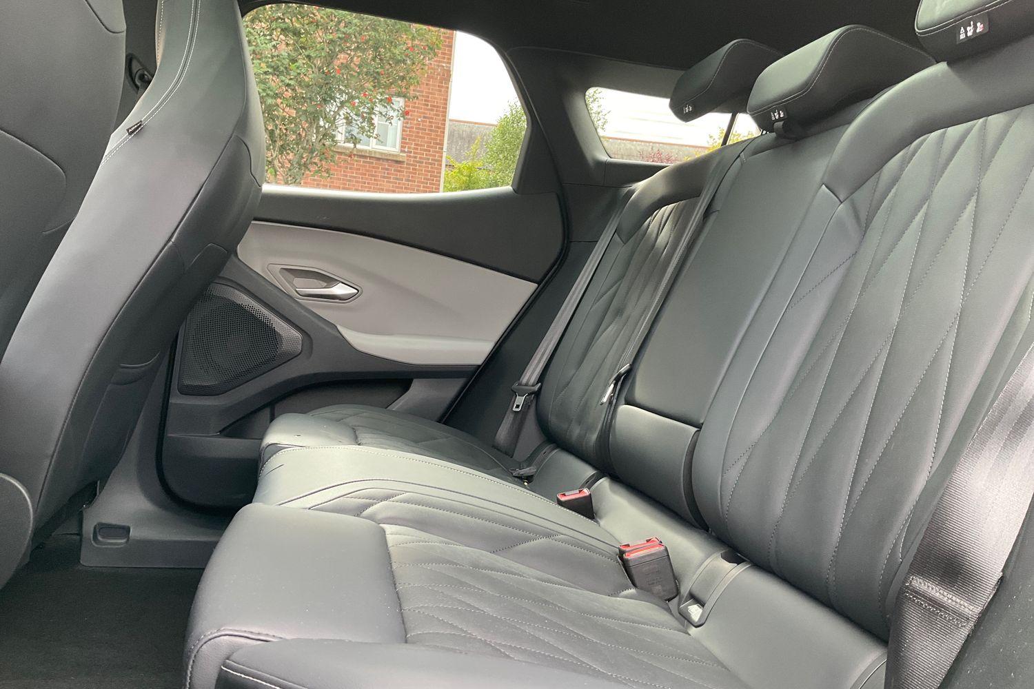 Ford Explorer Photo 19