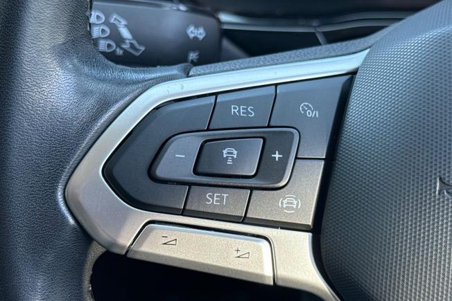 VOLKSWAGEN Touran Photo 16