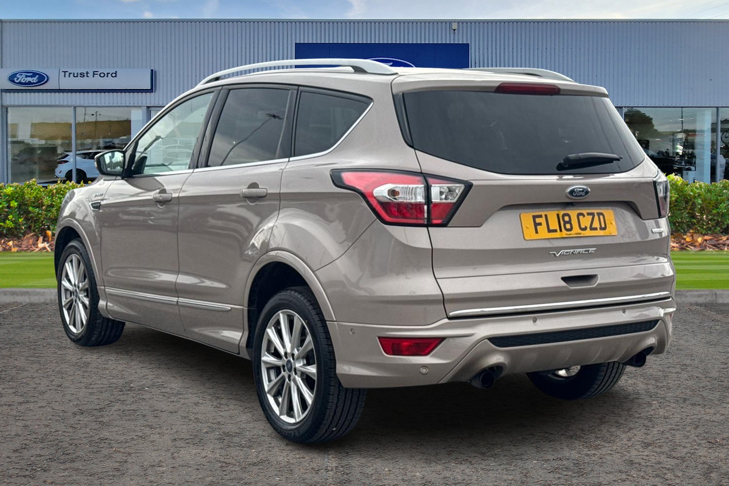 Ford KUGA VIGNALE Photo 1