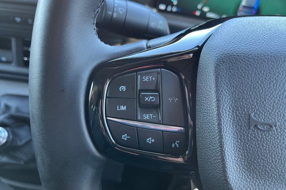 Used Ford TRANSIT CUSTOM 28