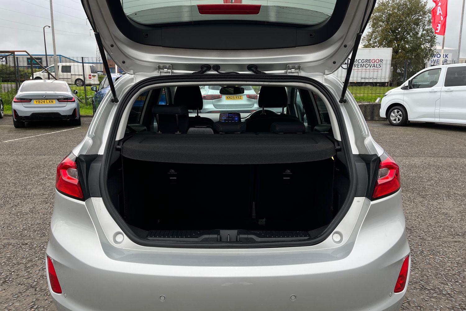 Ford FIESTA Photo 20