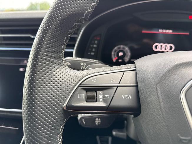 AUDI Q7 Photo 16