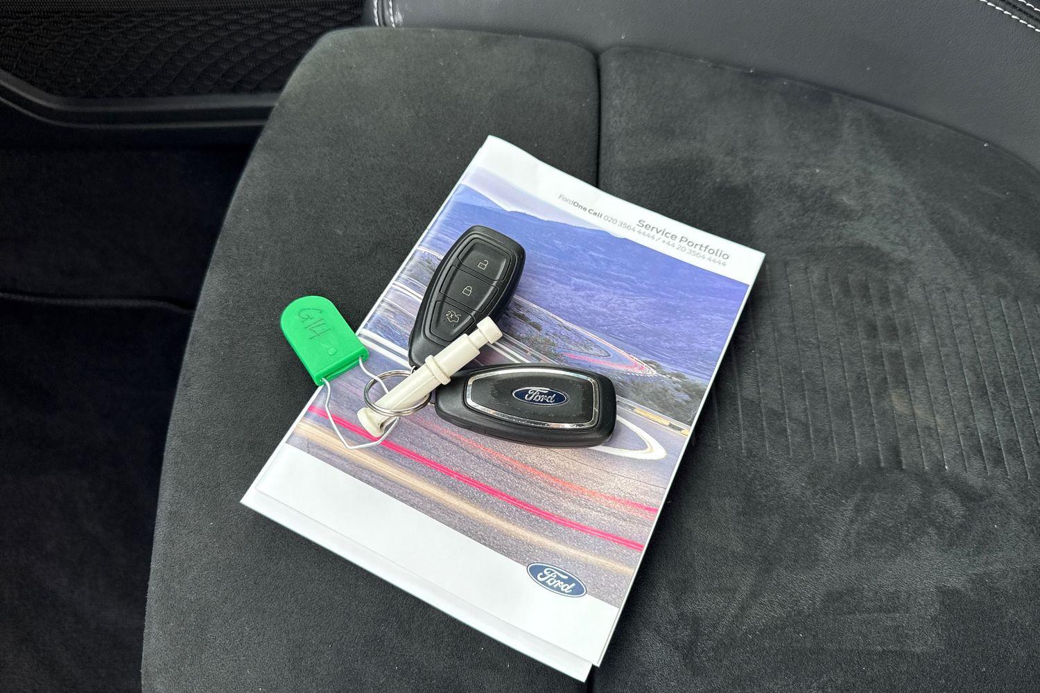 Ford KUGA Photo 21