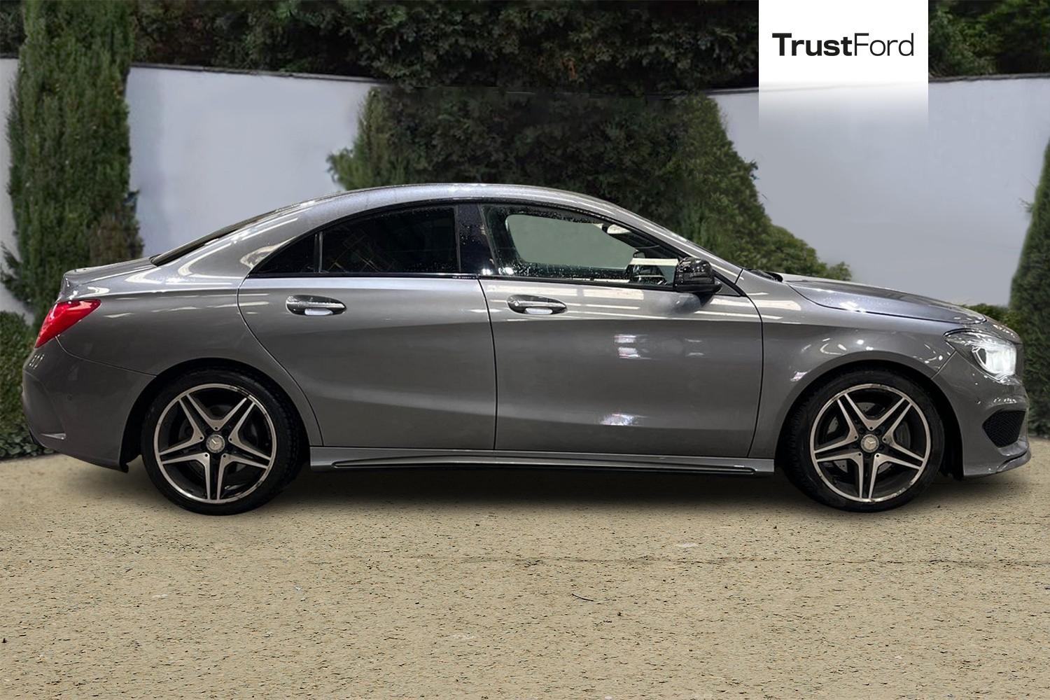 Mercedes-Benz CLA Photo 2