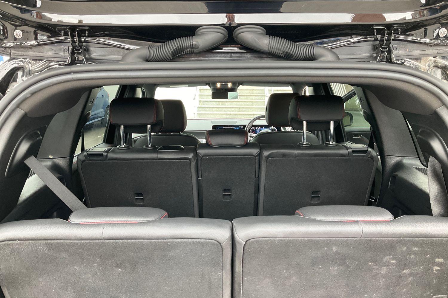 Mercedes-Benz GLB Photo 37