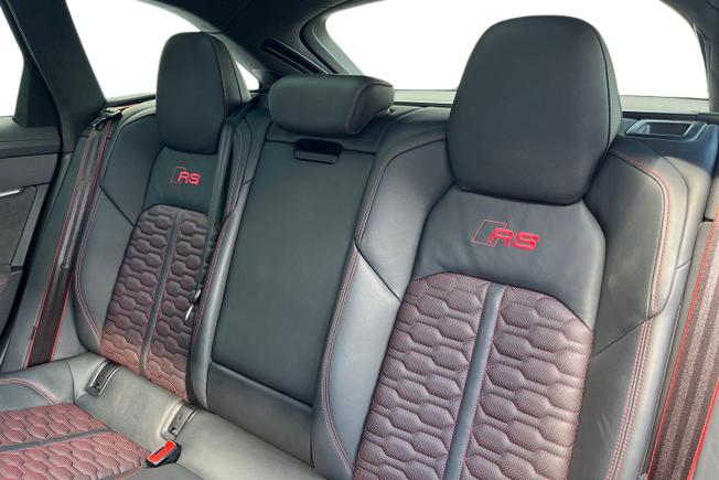 AUDI Rs6 Avant Photo 9