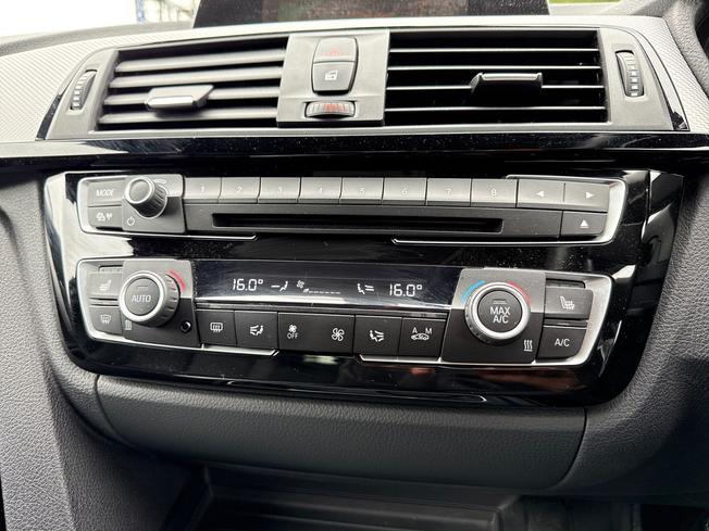BMW 3 Series Photo 37