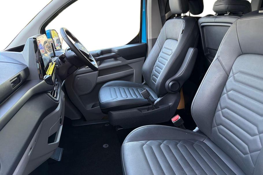 Used FORD TOURNEO CUSTOM MD25WYV 9