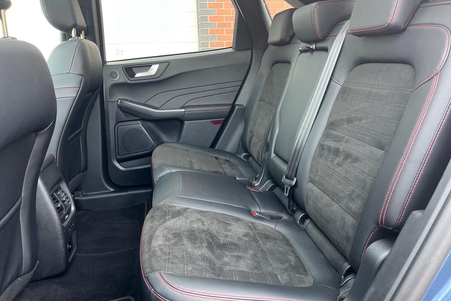 Ford KUGA Photo autoimg-b62919fdcfb28901748ba48bf68173503e48385b.jpg