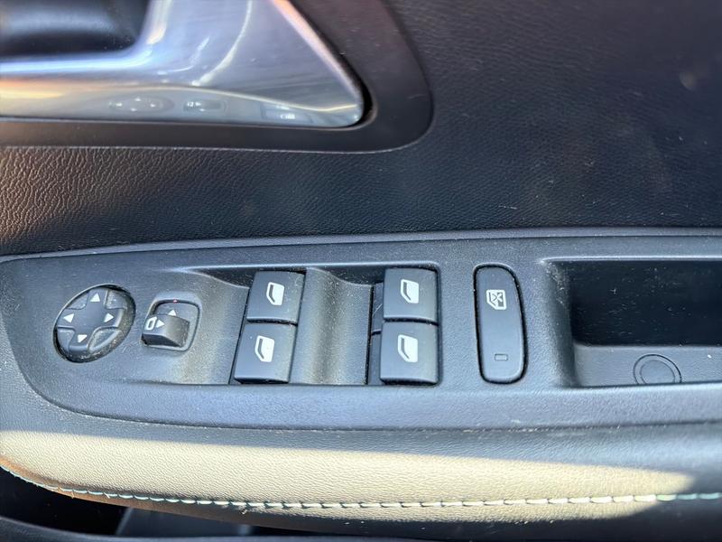 Used Peugeot 208 NU23WHE 24