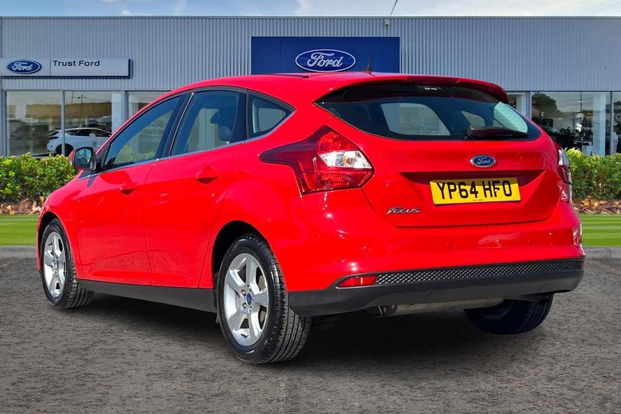 Ford Focus Photo autoimg-b62a0f1a2946cd8938f3aa83d727081991e48e94.jpg