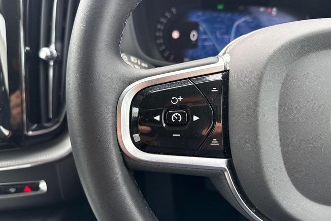 VOLVO XC60 Photo 16
