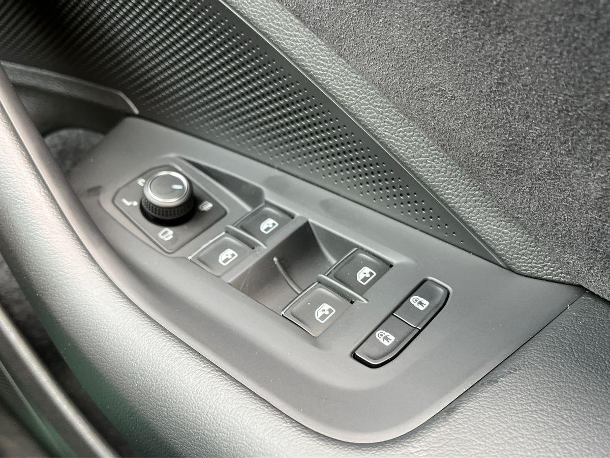 Volkswagen Passat Photo autoimg-b63440ed12eed40863bebe0b628dfb3ebc17d473.jpg