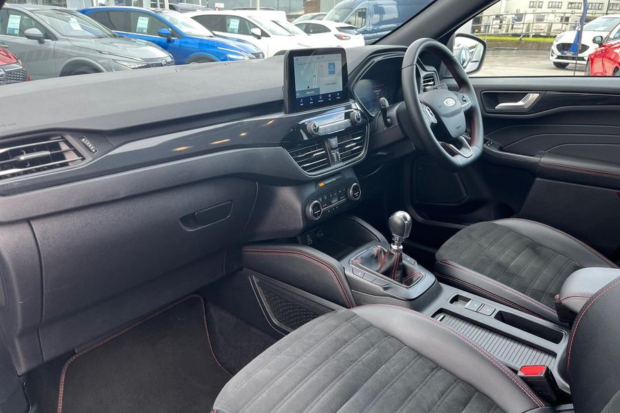 Ford KUGA Photo autoimg-b63b15a832ede46ea6f4f55d1a1eb46d7ad371cb.jpg