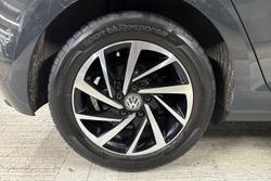 VOLKSWAGEN Golf Photo 5