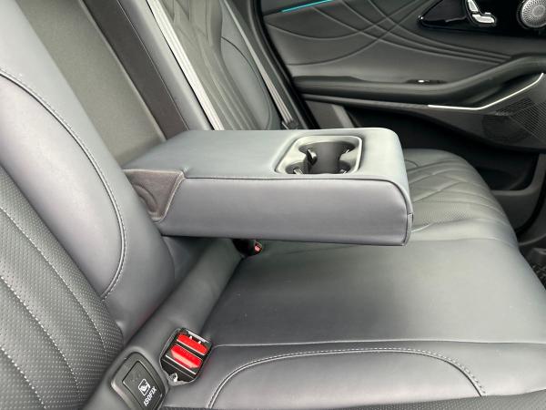 OMODA OMODA 9 1.5 T PHEV AWD NOBLE Photo autoimg-b6425d8ad7b2d656f332b18a463b85a9c1ae6ab6.jpg